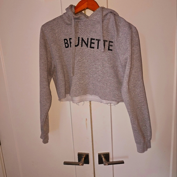 BRUNETTE - (read description) - Picture 1 of 2